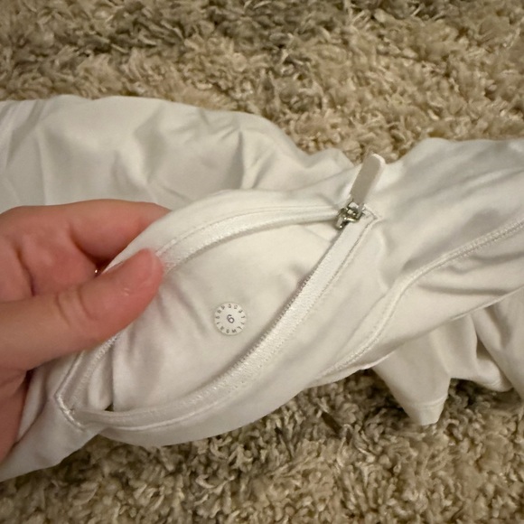 Lulu lemon Women's White tennis skirt - Picture 3 of 4